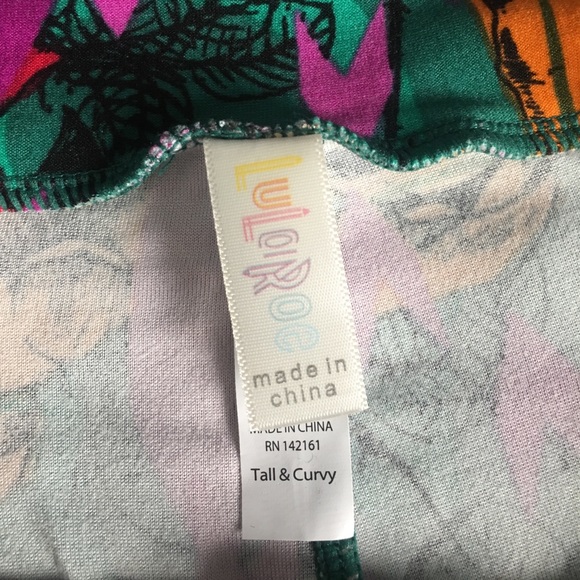 LuLaRoe Tall and Curvy Leggings - Picture 3 of 4